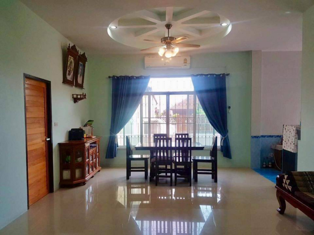 บ้านเดี่ยว ชั้นเดียว หมู่บ้านรวยยิ่ง สุพรรณ ตัวบ้านยกสูงกว่าปกติ รูปที่ 5