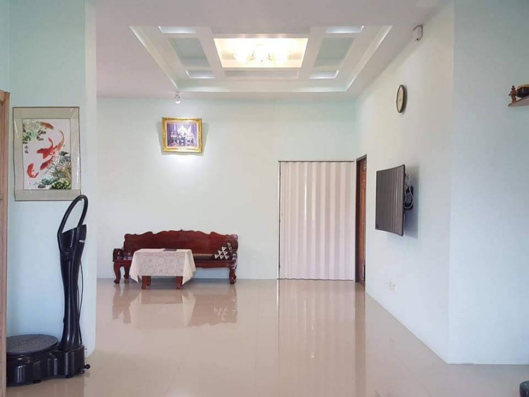 บ้านเดี่ยว ชั้นเดียว หมู่บ้านรวยยิ่ง สุพรรณ ตัวบ้านยกสูงกว่าปกติ รูปที่ 4