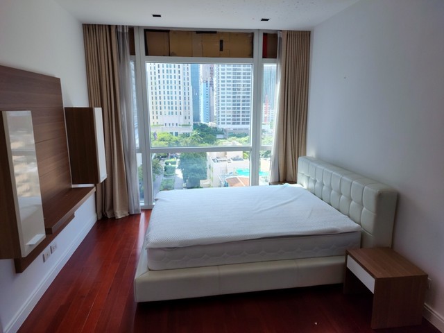 Big unit with 3bedrooms available!!! at Athenee Residences near BTS Ploenchit รูปที่ 1