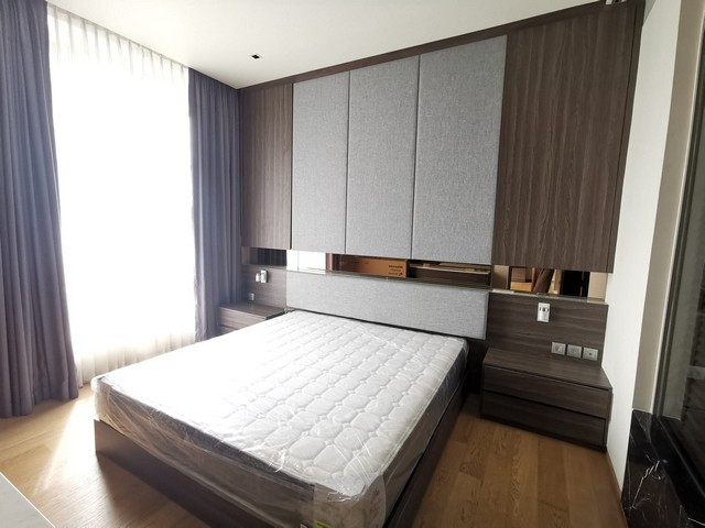 Fully furnished available at Saladaeng One near MRT Lumpini รูปที่ 1