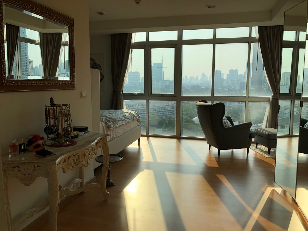 3 bedrooms available at Nusasiri condo near BTS Ekkamai รูปที่ 1