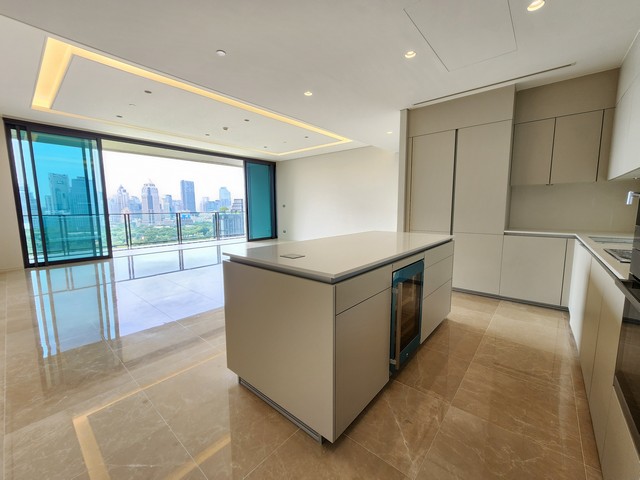 The Residences at Sindhorn Kempinski Hotel Bangkok, 3 bedrooms for rent, Near BTS Chidlom รูปที่ 1