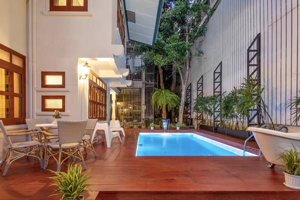 Rear luxury Private Pool Villa in the midddle of Sathorn (Soi Suanplu 6) รูปที่ 1