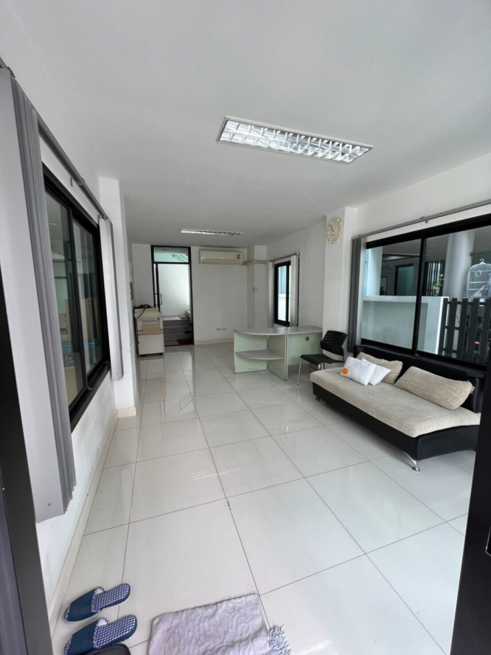 ให้เช่า Home Office พระราม9 สวนหลวง ใกล้ The Nine 8 ห้องนอน 5 ห้องน้ำ รูปที่ 2