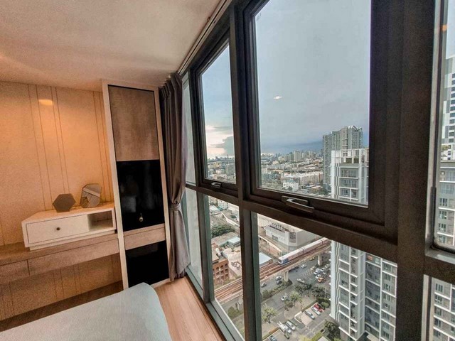 Highfloor unit with duplex type!!!! at Ideo Mobi Sukhumvit near BTS Onnut รูปที่ 1