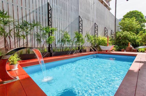 URGENT Private Luxury Pool Villa for RENT near BTS / MRT 400 sqm. Private Pool Villa House รูปที่ 1