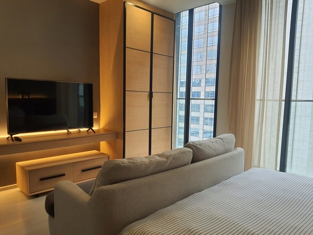 Noble Ploenchit convenient safe spacious 12th floor BTS Ploenchit รูปที่ 1