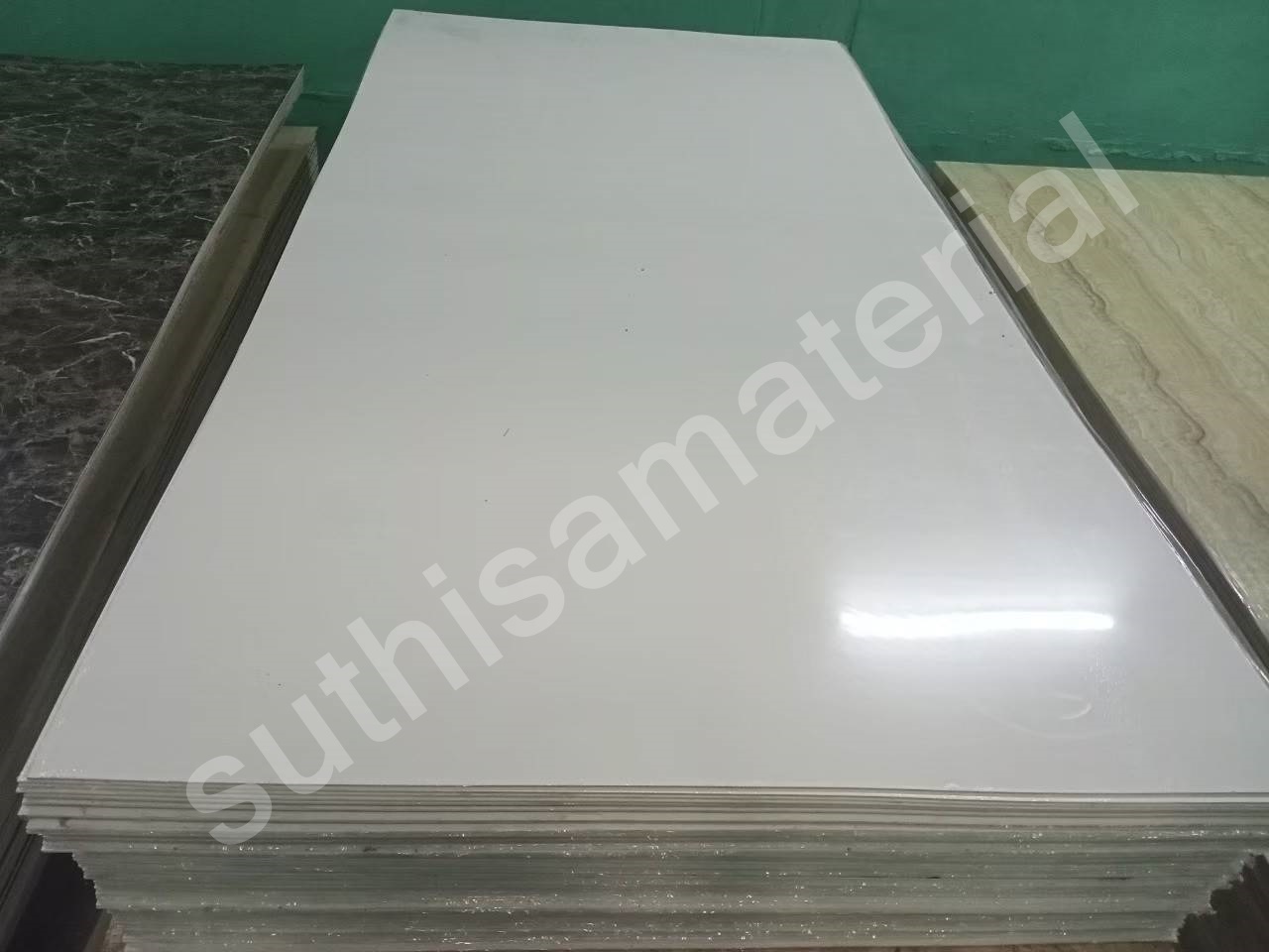 แผ่นหินเทียม พีวีซีลายหิน (PVC Marble Sheet) ความหนา 3 mm สีสวย สด ไม่ย้วย ไม่ซีด กันน้ำ กันปลวก ป้องกันความชื้น ไม่ลามไฟ สนใจสอบถาม 082-6179893 รูปที่ 1