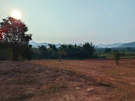 ขาย ที่ดิน ภูเขาล้อมรอบ360องศาแม่ประจันต์เลคไซด์วิว เฟส2 242 ตร.วา ที่ดินมังกร ใกล้ชิดธรรมชาติ 
วิวเขื่อนแม่ประจันต์ รูปที่ 3
