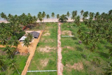 ขาย ที่ดิน ติดถนนใหญ่และชายหาดส่วนตัวละแม 65 ตร.วา มีระบบน้ำประปา และระบบไฟฟ้าเข้าถึง รูปที่ 4