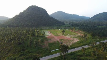 ขาย ที่ดิน แปลงทะเลบ้านกรูดบางสะพาน 200 ตร.วา ภูเขาหลังแปลงที่ดินใกล้เพียง 80 เมตร รูปที่ 4