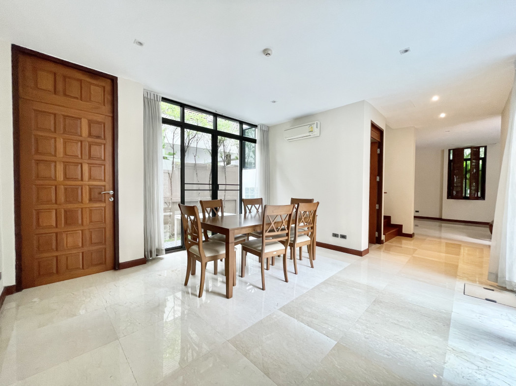 ให้เช่า Luxury Pool Villa  สุขุมวิท24 พร้อมสระว่ายน้ำ ใกล้ BTS พร้อมพงษ์ 650 เมตร รูปที่ 4