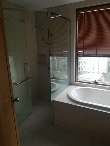 The Emporio Place Sukhumvit 24 spacious clean 16th floor BTS Phrom Phong รูปที่ 1