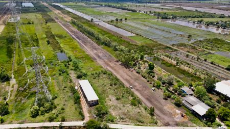 ขาย ที่ดิน โฉนดครุฑแดงฟรีค่าโอนวังน้อย 200 ตร.วา ทำเลดี ติดถนนเลียบคลองหนองน้ำส้ม รูปที่ 3