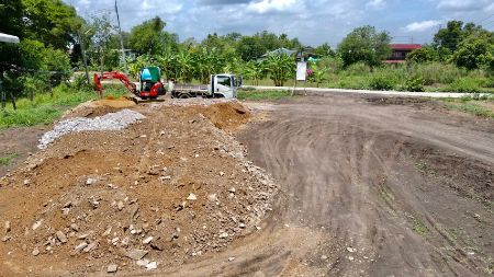 ขาย ที่ดิน โฉนดครุฑแดงฟรีค่าโอนวังน้อย 200 ตร.วา ทำเลดี ติดถนนเลียบคลองหนองน้ำส้ม รูปที่ 4