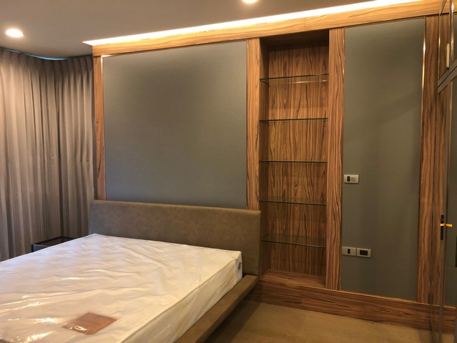 2 bedrooms available now!!! at The Crest Sukhumvit34, near BTS Thonglor รูปที่ 1