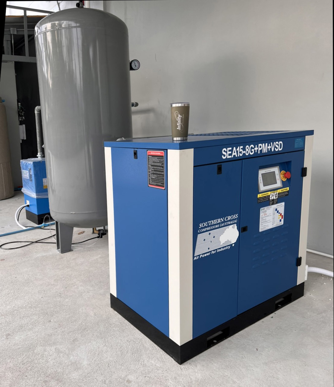 ปั้มลมสกรู 20 แรงม้าระบบอินเวอร์เตอร์ประหยัดพลังงานไฟฟ้า Screw air compressor 20 hp Inverter รูปที่ 4