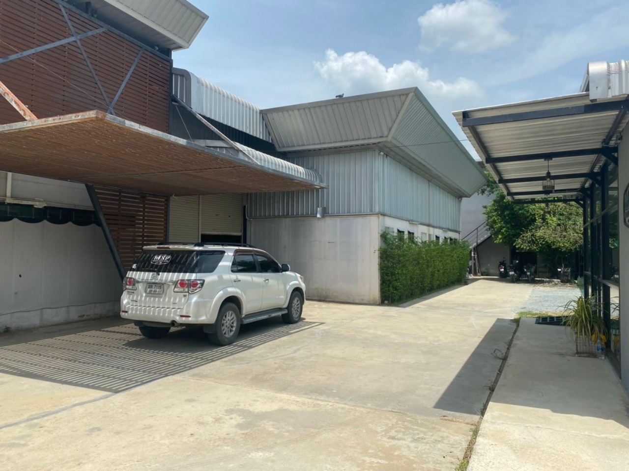 ขายโรงงานพร้อมบ้านพัก 24 ห้อง พุทธมณฑล นครปฐม ทำเลดี 2 ไร่ 300 ตรว. มีใบ โรงงาน.4 ไม่รวมเครื่องจักร รูปที่ 3