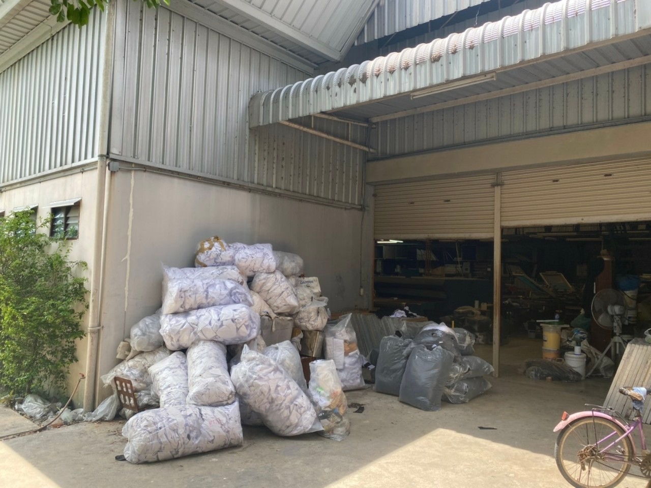 ขายโรงงานพร้อมบ้านพัก 24 ห้อง พุทธมณฑล นครปฐม ทำเลดี 2 ไร่ 300 ตรว. มีใบ โรงงาน.4 ไม่รวมเครื่องจักร รูปที่ 5