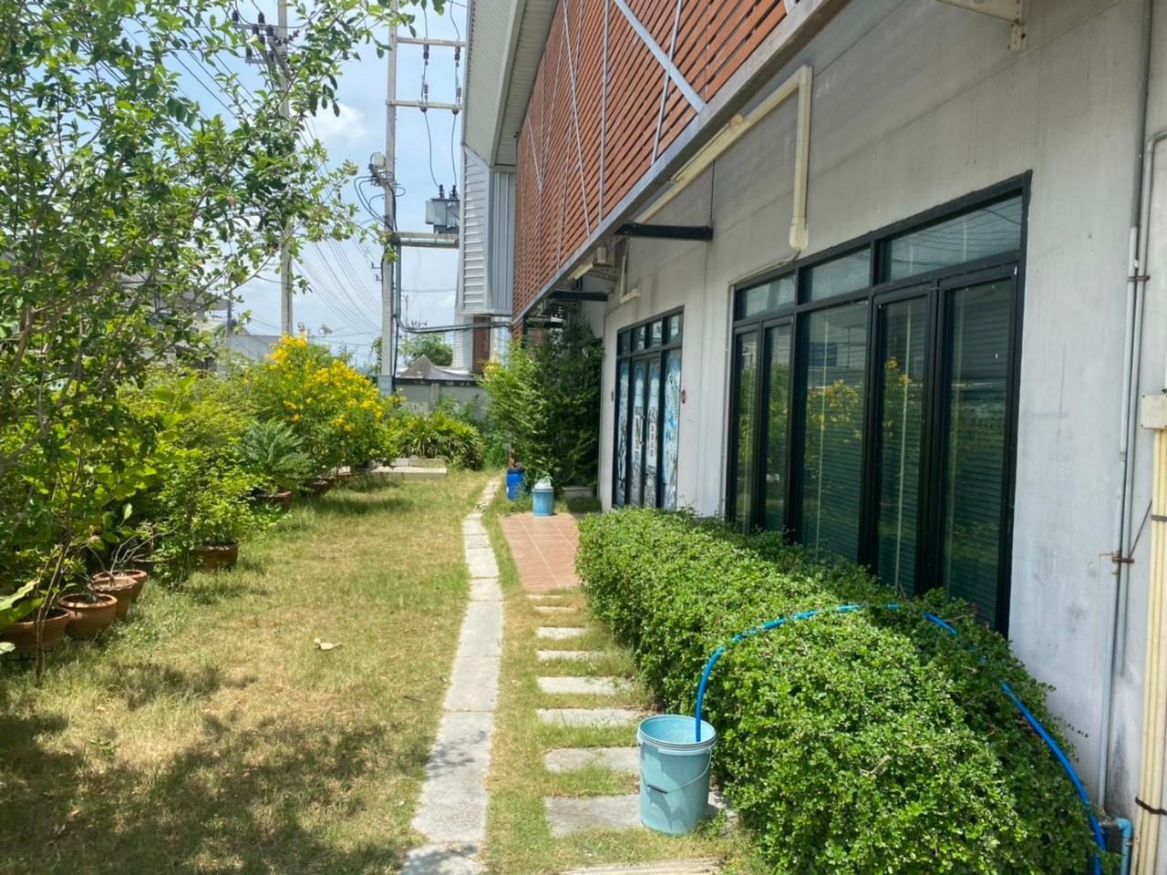 ขายโรงงานพร้อมบ้านพัก 24 ห้อง พุทธมณฑล นครปฐม ทำเลดี 2 ไร่ 300 ตรว. มีใบ โรงงาน.4 ไม่รวมเครื่องจักร รูปที่ 4