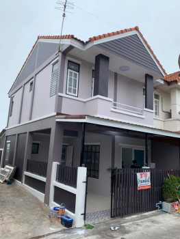ขาย ทาวน์โฮม หลังริม หลังบ้านติดนาข้าว ลมพักเย็น ไม่แออัด หมู่บ้านกฤกษณาเฮ้าส์ ชอยสำนักงานที่ดินคลองหลวง 90 ตรม. 18 ตร.วา รูปที่ 3