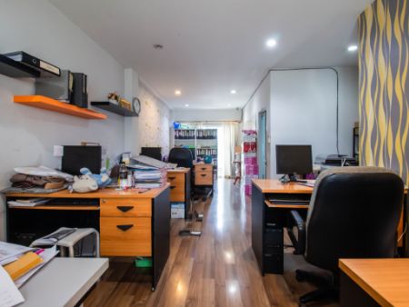 ขาย ทาวน์โฮม Autumn Residence เพชรเกษม 114 พื้นที่ 170 ตรม. 20.8 ตร.วา ใกล้ถนนเพชรเกษม ตกแต่สวย พร้อมอยู่ เหมาะทำออฟฟิศ รูปที่ 8