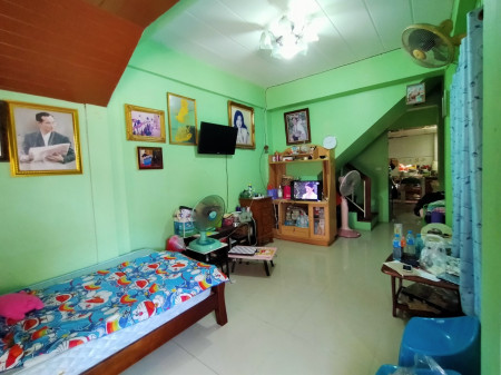 ขาย ทาวน์โฮม หลังริมสุด หมู่บ้านกฤษณาเฮ้าส์ ชอยสำนักงานที่ดินคลองหลวง 95 ตรม. 18 ตร.วา ต่อเติมหน้าบ้านเพิ่ม1ห้องให้แล้ว รูปที่ 8
