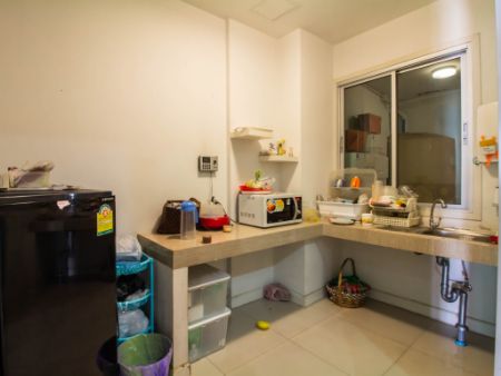 ขาย ทาวน์โฮม Autumn Residence เพชรเกษม 114 พื้นที่ 170 ตรม. 20.8 ตร.วา ใกล้ถนนเพชรเกษม ตกแต่สวย พร้อมอยู่ เหมาะทำออฟฟิศ รูปที่ 4
