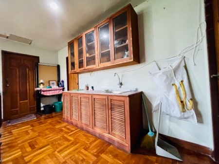 ขาย บ้านเดี่ยว ทรงเรือนไทยเสนานิคม 1 ซอย 26 แยก 1 250 ตรม. 95 ตร.วา ทำเลสุดยอด ใกล้รถไฟฟ้า ตกแต่งทรงไทยโบราณใช้ไม้สักทั้งหลัง รูปที่ 8