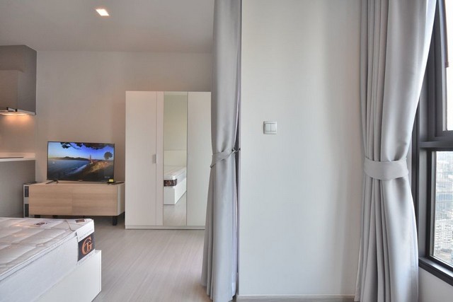 A beautiful studio unit available!!! at Life Asoke Rama9 รูปที่ 1