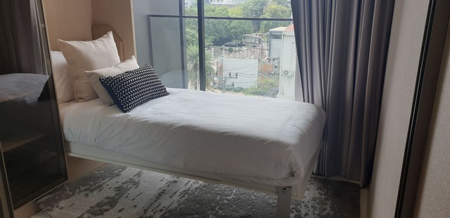 Fully furnished room available now!!!! at Walden Asoke รูปที่ 1