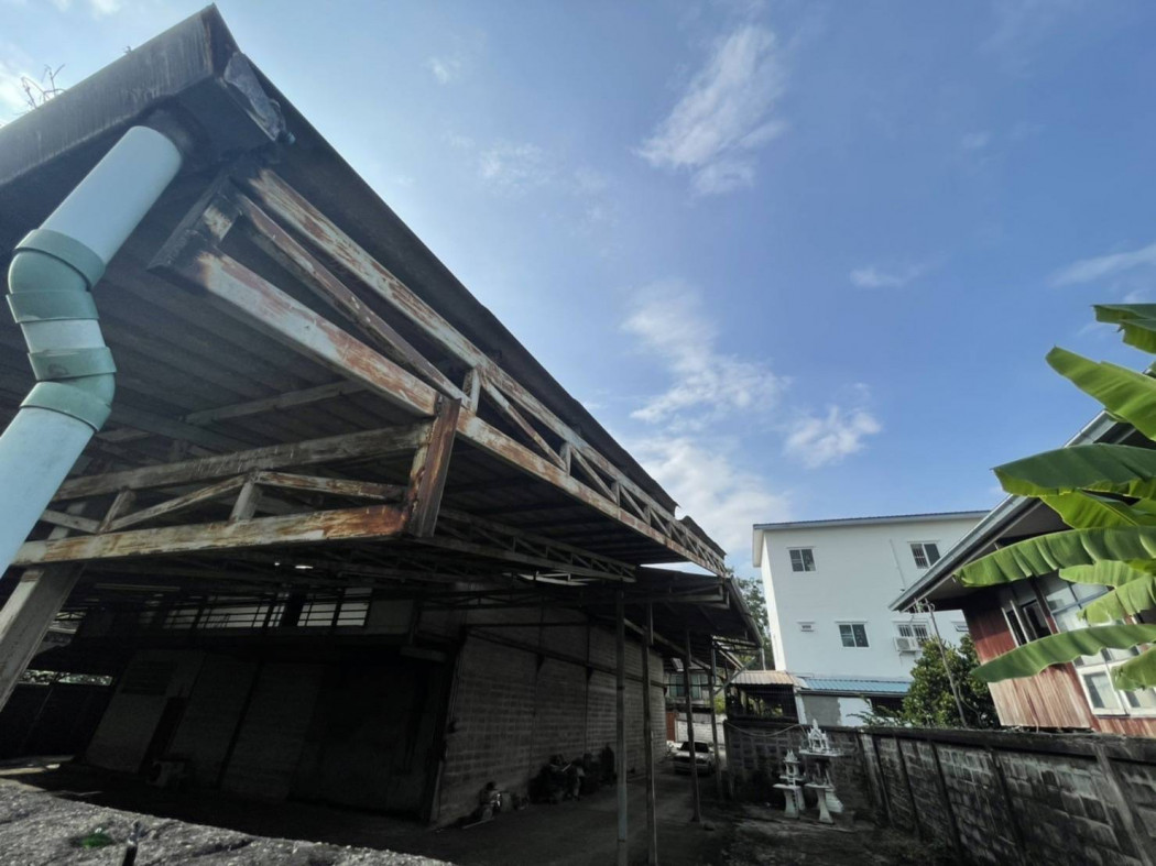 ขาย โกดัง สามารถรีโนเวทได้หลากหลายแบบ รามอินทรา 1220 ตรม. 305 ตร.วา หลังมุมพื้นที่ใช้สอยเยอะ เหมาะทำธุรกิจอย่างมาก รูปที่ 3
