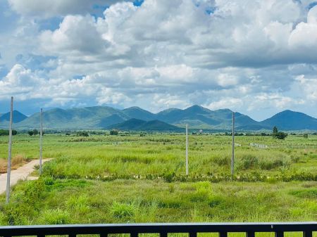 ขาย ที่ดิน วิวเขาสวยที่ดินสูงเนิน
ใกล้ถนนบายพาสเส้นลงใต้ขึ้นกรุงเทพ เพียง 2 กิโลชะอำ 1 ไร่ กรรมสิทธิ์โฉนดครุฑแดง รูปที่ 4
