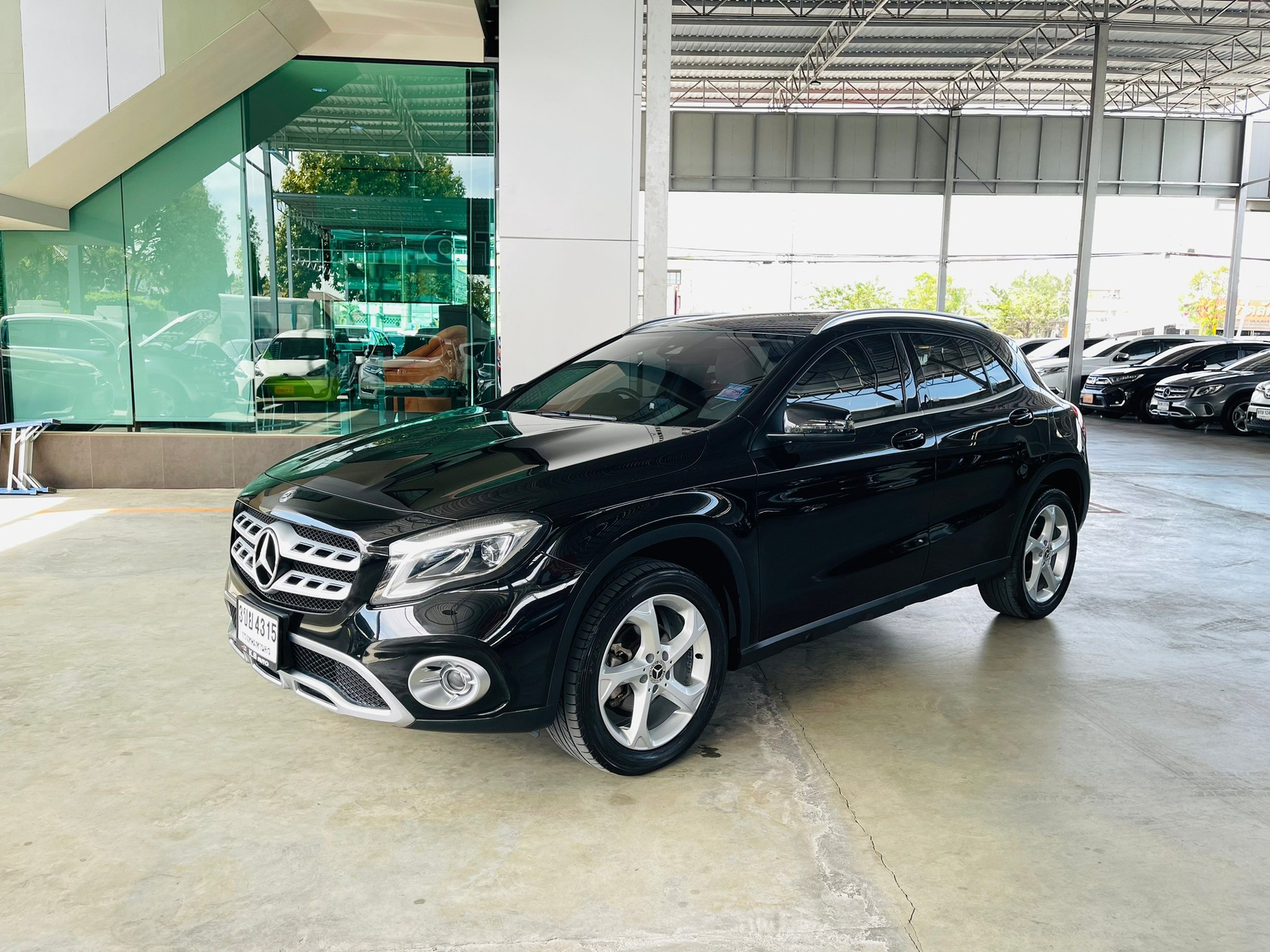 MERCEDES BENZ GLA 200 Urban ปี 2019 รูปที่ 1