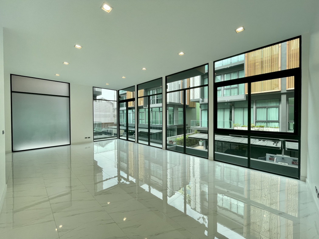 ขาย ออฟฟิศ ใหม่ 5 ชั้น ระดับ Super Luxury  Metier 563 ตรม. 48 ตร.วา ทำเลธุรกิจ รามคำแหง15 รูปที่ 5