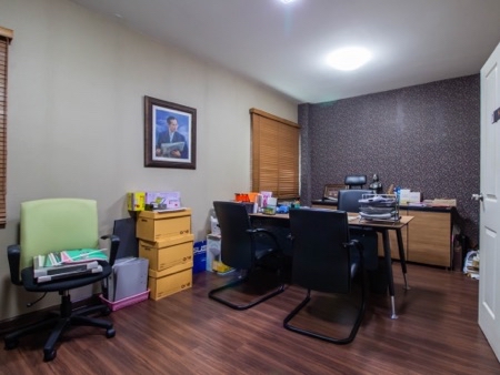 ขาย ทาวน์โฮม ออฟฟิศ 3 ชั้น พร้อมโกดัง 2 ชั้นLiving Residence รังสิต ราชพฤกษ์ 520 ตรม. 75 ตร.วา ใกล้ทางด่วน ด่านบางพูน BTS รังสิต รูปที่ 3