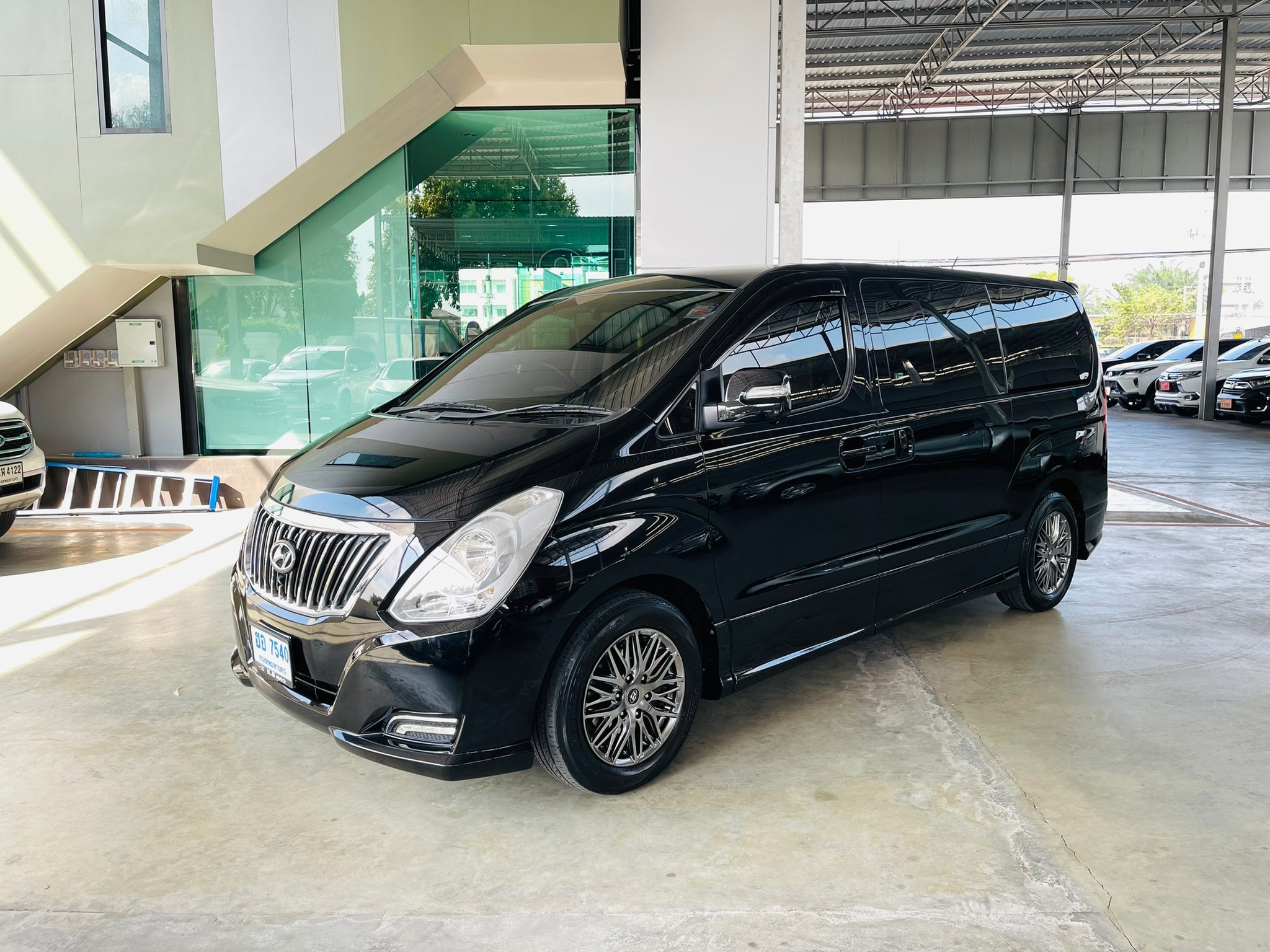 Hyundai H-1  2.5 Delux ปี 18จด19 รูปที่ 1