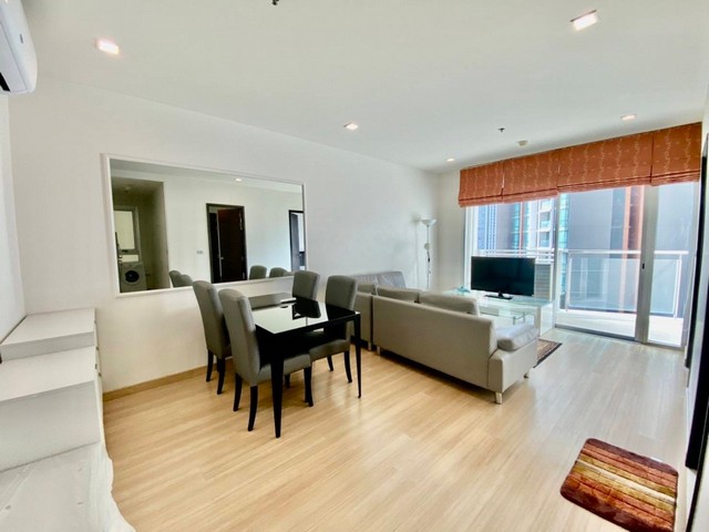 1bedroom with large space available!!! at Skywalk condo รูปที่ 1