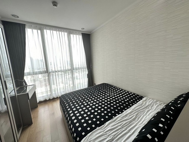 2 bedrooms available now!!! at Supalai Oriental Sukhumvit 39 รูปที่ 1