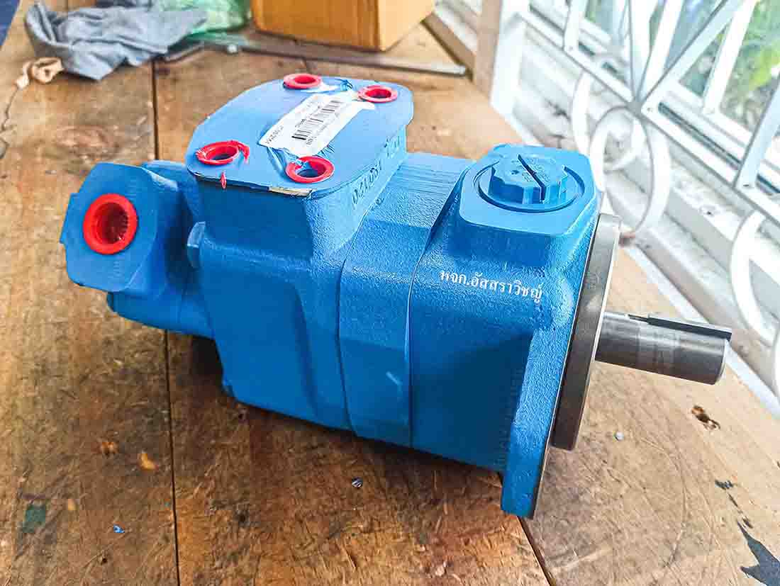 ปั้มใบพัดแบบค่าคงที่ (Vane Pump Hydraulic) EATON V2010 -1F11S4S-1CC12 รูปที่ 1