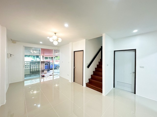 For Sales : Kohkeaw, Town Home @Chaofa Garden Home, 3 Bedrooms 2 Bathrooms รูปที่ 1