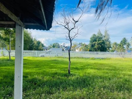 ขาย ที่ดิน ค่าโอนคนละครึ่ง กว้าง 18 ลึก 20 เมตรติดทะเลกุยบุรี 90 ตร.วา น้ำไฟพร้อม อยู่ในแหล่งชุมชน รูปที่ 3