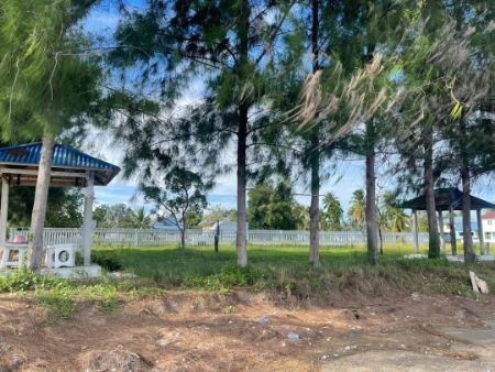 ขาย ที่ดิน ค่าโอนคนละครึ่ง กว้าง 18 ลึก 20 เมตรติดทะเลกุยบุรี 90 ตร.วา น้ำไฟพร้อม อยู่ในแหล่งชุมชน รูปที่ 2