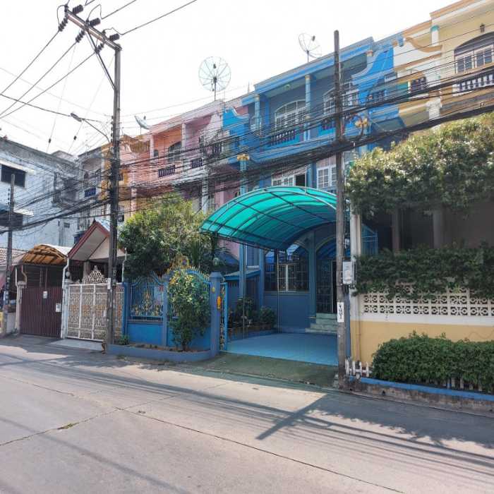 ขาย ทาวน์โฮม สไตล์บ้านเดี่ยว เล่นระดับ 5 ชั้น ซอยลาดพร้าว 87 มบ.สุขสบายวิลล่า  748 ตรม. 88.5 ตร.วา สภาพดีมาก รูปที่ 2