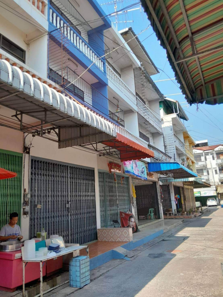 ขายอาคารพาณิชย์วังกระโจม 3.5 ชั้น ติดถนนซ.พาณิชย์เจริญ 3 ใกล้ตลาด ใกล้ถนนเส้นสุวรรณศร 33 - 900 เมตร เมืองนครนายก รูปที่ 2