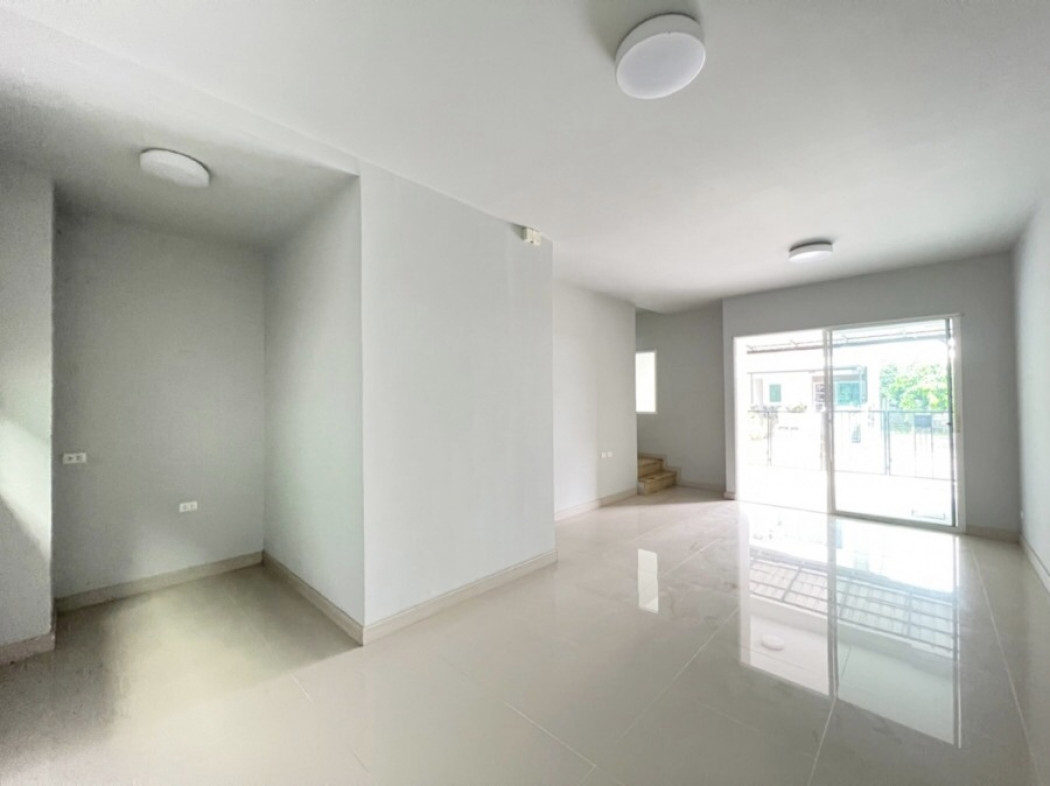 ขาย ทาวน์โฮม หลังมุม City Sense Ramintra 110 ตรม. 19 ตร.วา ใกล้รถไฟฟ้าสถานีบางชัน รูปที่ 4