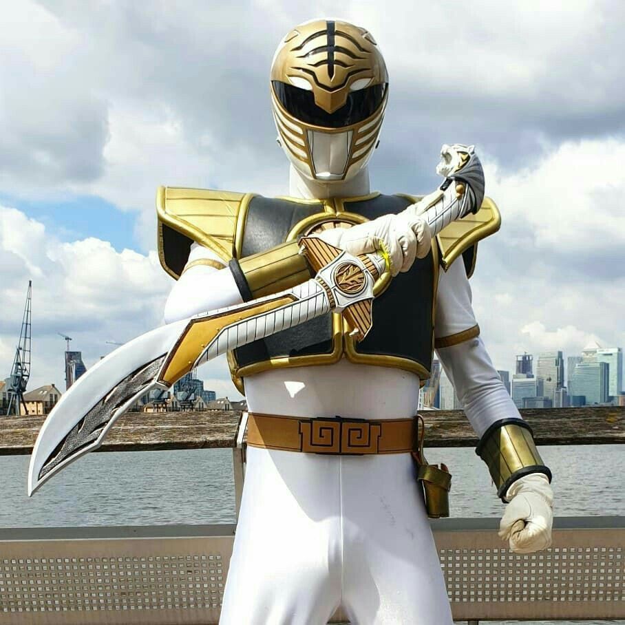 หมวกไวท์เรนเจอร์ หมวกคิบะเรนเจอร์ Power Rangers Lightning Collection Premium White Ranger Helmet (KibaRanger) ของใหม่ของลิขสิทธิ์แท้จากHasbro รูปที่ 4