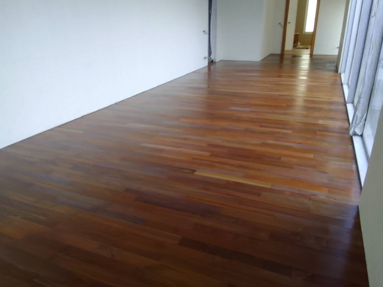 ผู้เชี่ยวชาญเรื่องพื้นไม้เก่าทุกชนิด Primer Flooring ไม้ปาร์เก้ 0816285452 รูปที่ 1