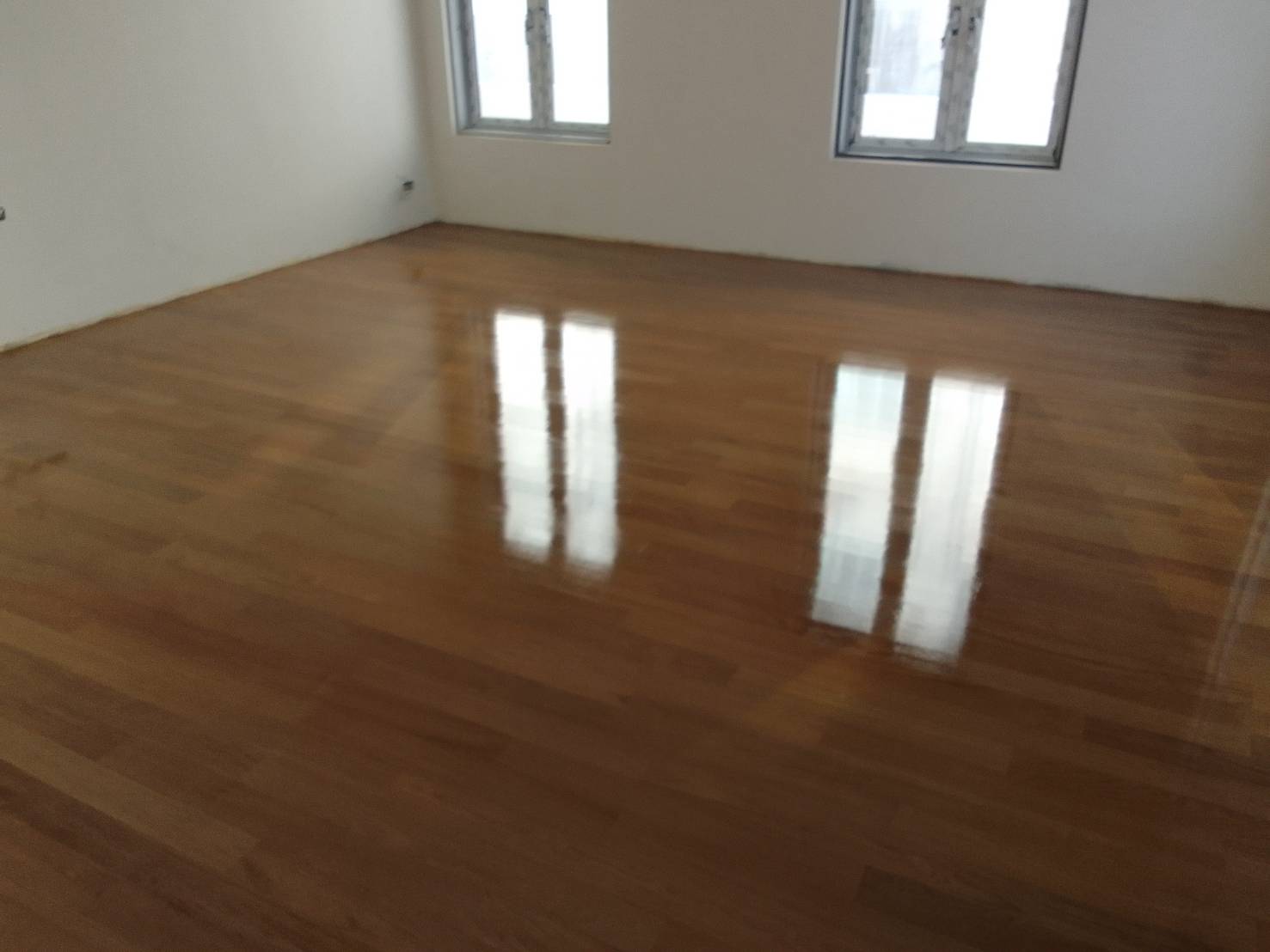 ผู้เชี่ยวชาญเรื่องพื้นไม้เก่าทุกชนิด Primer Flooring ไม้ปาร์เก้ 0816285452 รูปที่ 1