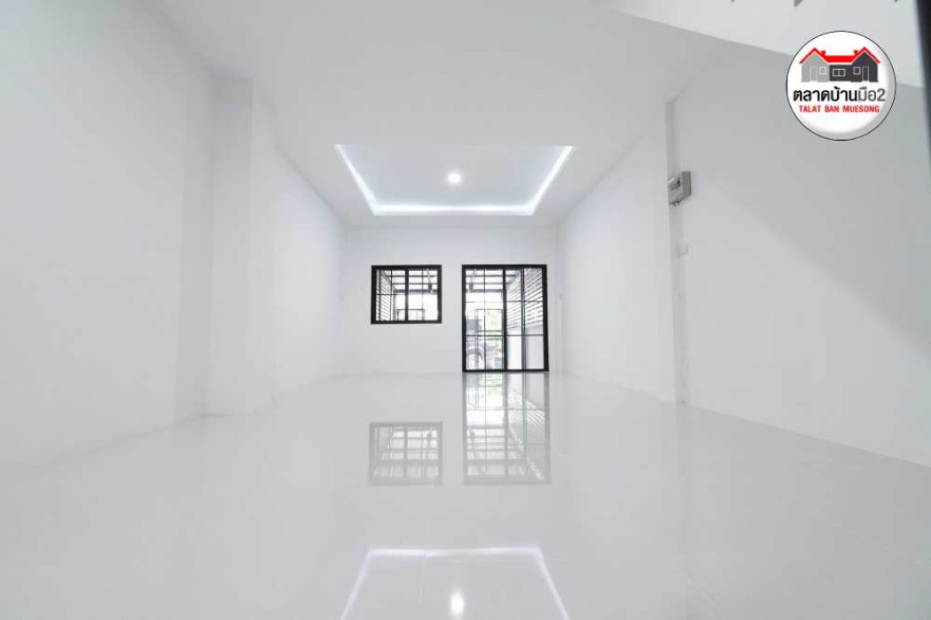 ขาย ทาวน์โฮม รีโนเวทใหม่ทั้งหลังพร้อมอยู่ หมู่บ้านรินทิชา ซอยมังกร-นาคดี 80 ตรม. 17 ตร.วา รูปที่ 3